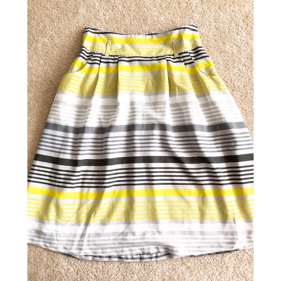 Old Navy Skirt S - Picture 1 of 1